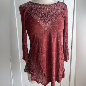 Gimmicks Detail Long Sleeve Top